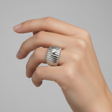 Wide Ribbed Band Lab Diamond